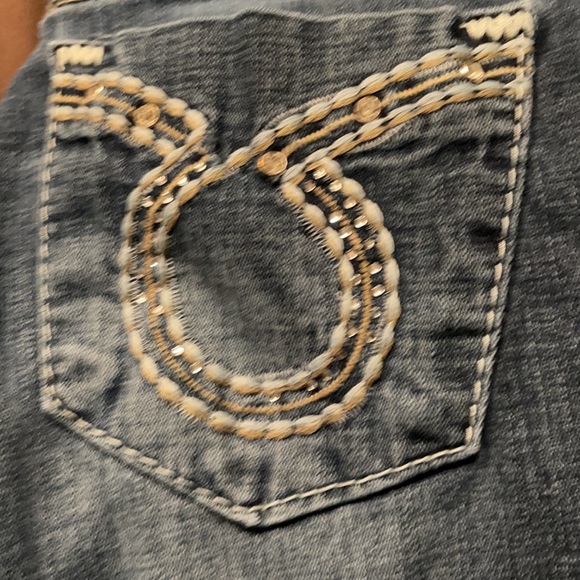 Women’s - Picture 4 of 7